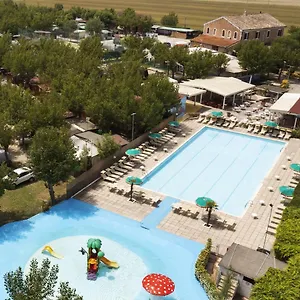 Kemp Classe Village, Lido di Dante